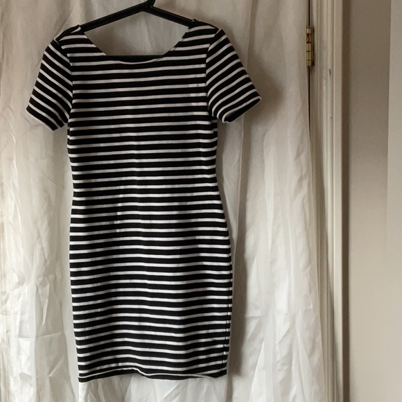 Sanctuary black and white striped dress Size Small - Picture 4 of 7